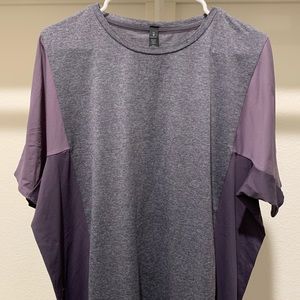 Lululemon tee shirt
